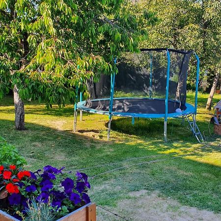 Privat Alma Apartment Nova Lesna Ngoại thất bức ảnh