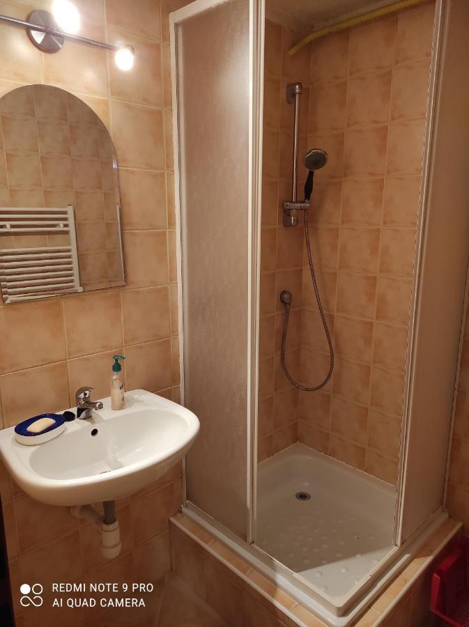 Privat Alma Apartment Nova Lesna Ngoại thất bức ảnh